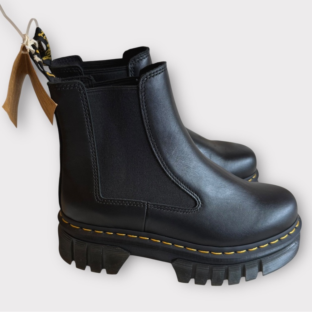 NWT Dr. Martens Audrick Chelsea Black Leather Boots Sz 8 - Picture 4 of 11